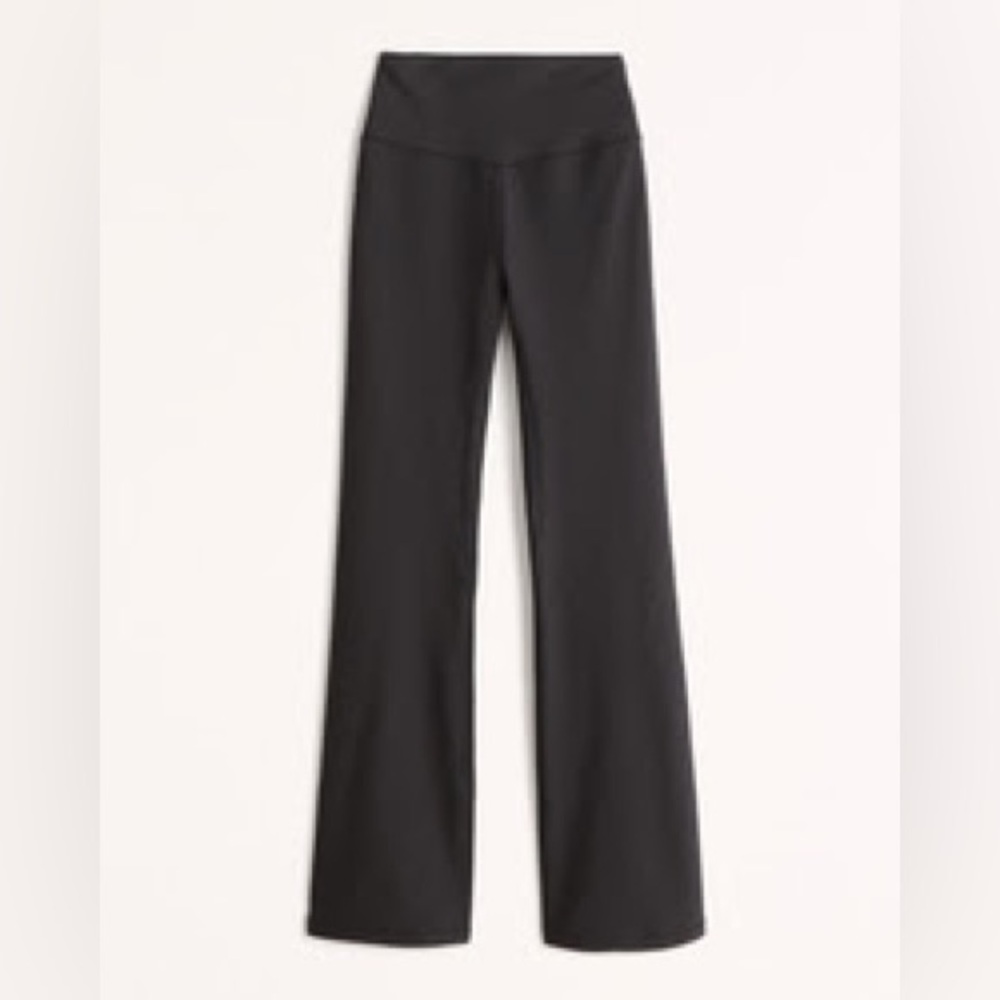 Abercrombie & Fitch YPB sculptLUX Flare Legging
